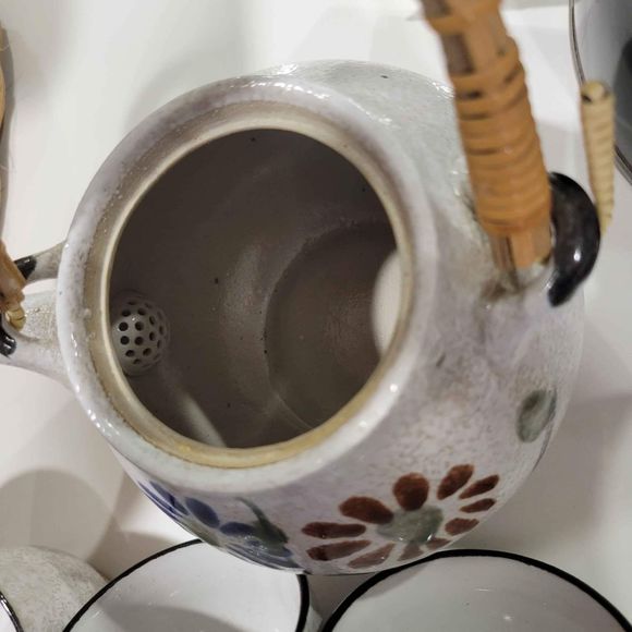 Vintage ARMBEE Stoneware Tea Set with Hand Painted Floral Design JAPAN - Picture 3 of 3